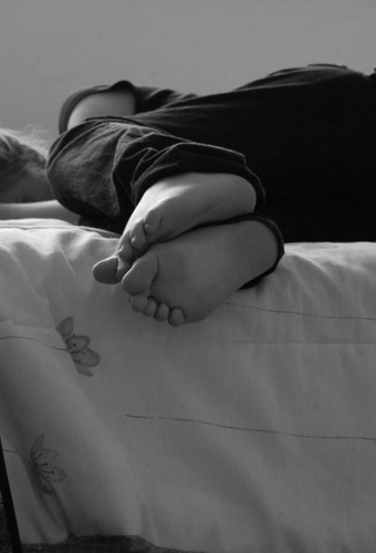 Photograph of feet by Jennifer Kaplan